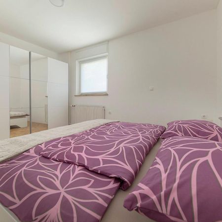 Hisa Oder Apartment Vodice Exterior photo